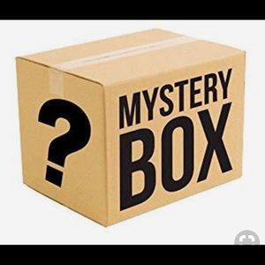 Mystery women’s clothing box value 400$! For 100$